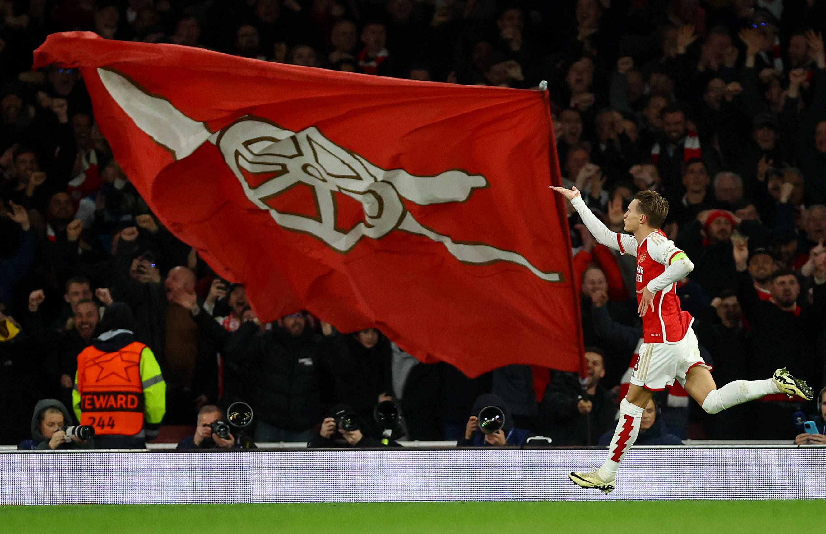 鲁斯早年既 鲁斯早年既